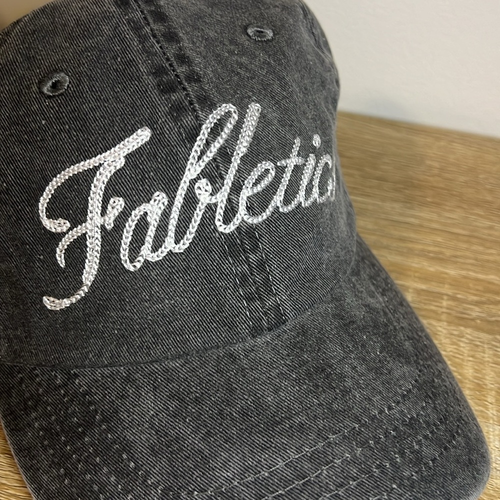 Fabletics “The Dad Hat” - Picture 4 of 5